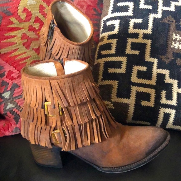 FREEBIRD GENUINE LEATHER FRINGE BOOTS….Amazing Boots! 🌺 EUC! - Picture 3 of 16